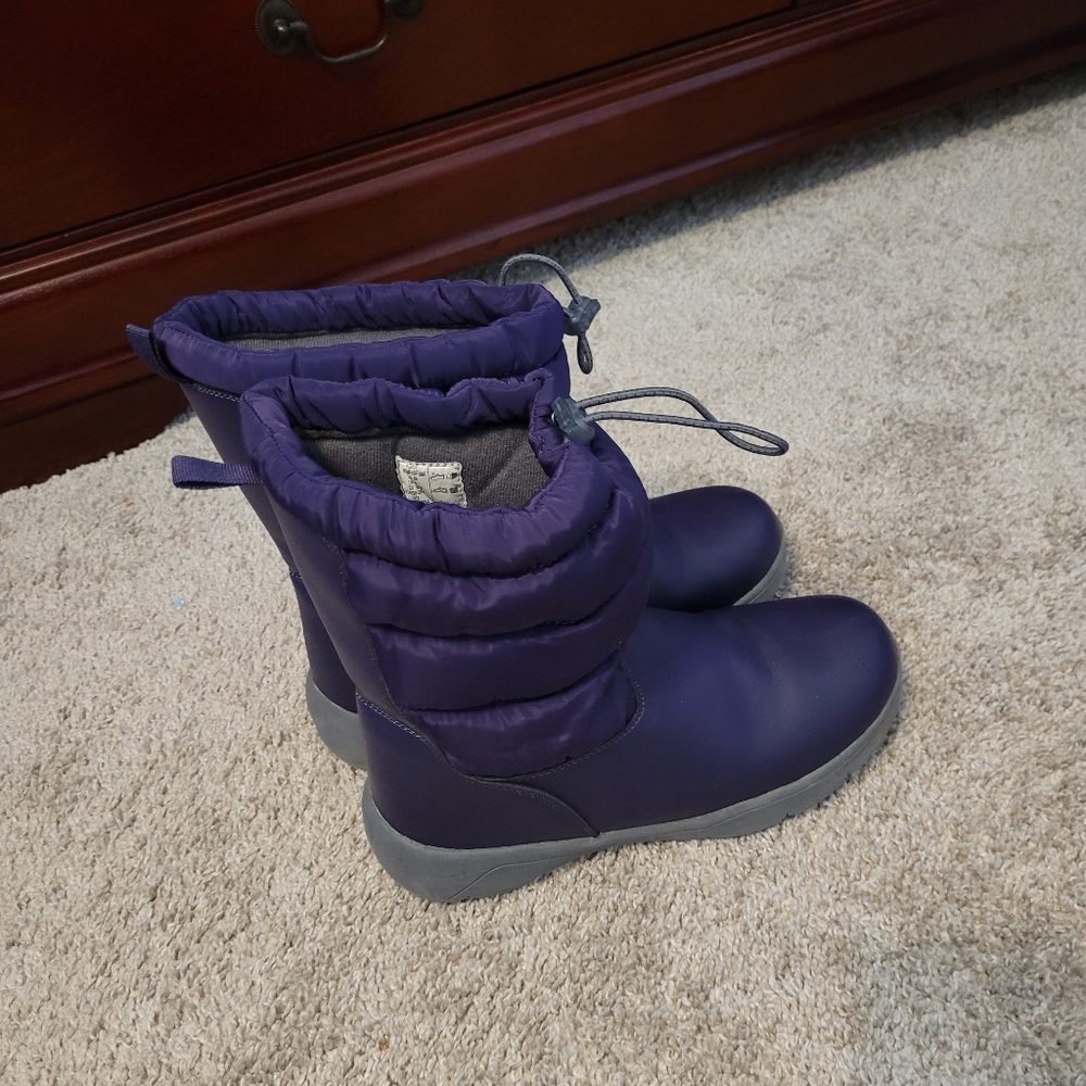 Shoes - Picture 4 of 4